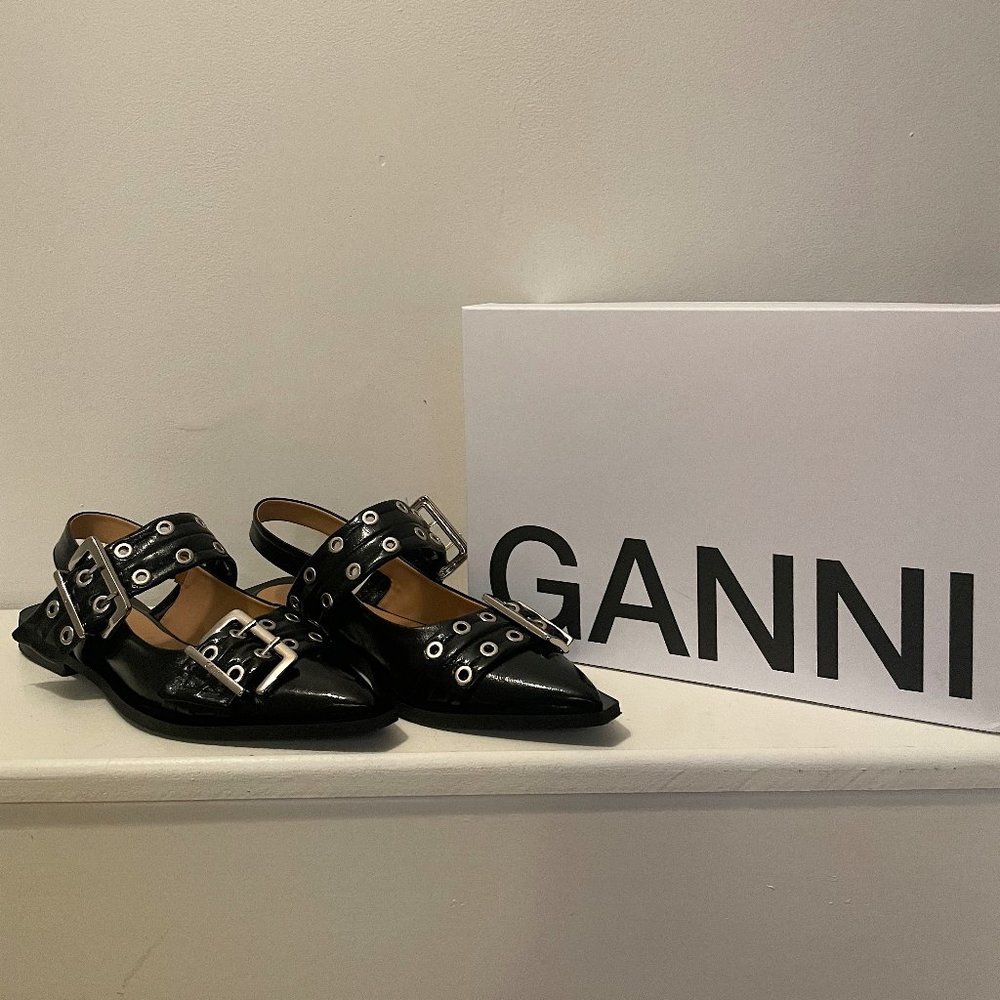 GANNI BLACK BUCKLE BALLERINAS